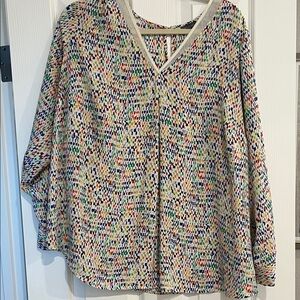 Vince Camuto Colorful Patterned V-Neck Blouse